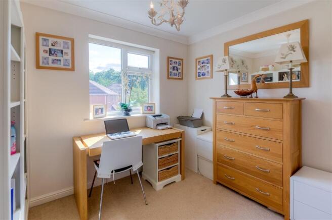 9 Tadcaster Close, bedroom