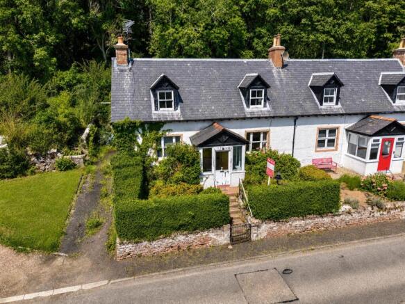 2 Craigton Cottage Kirriemuir-2.jpg