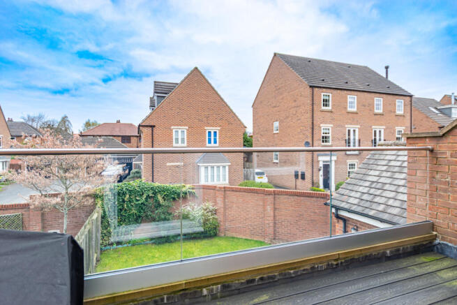 4 bed Semi-Detached for sale Image 12