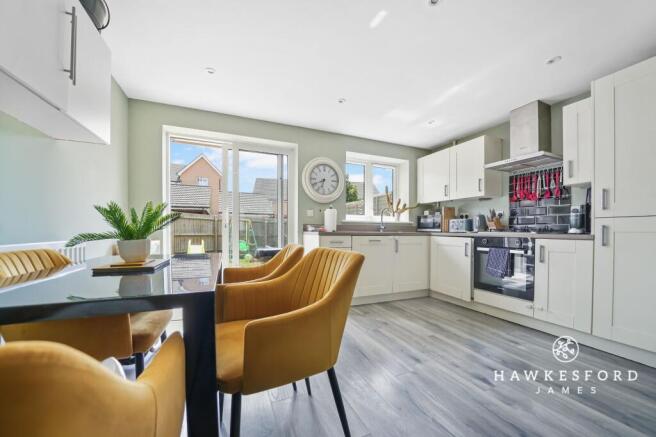 Petunia Avenue, Minster On Sea - Kitchen/diner