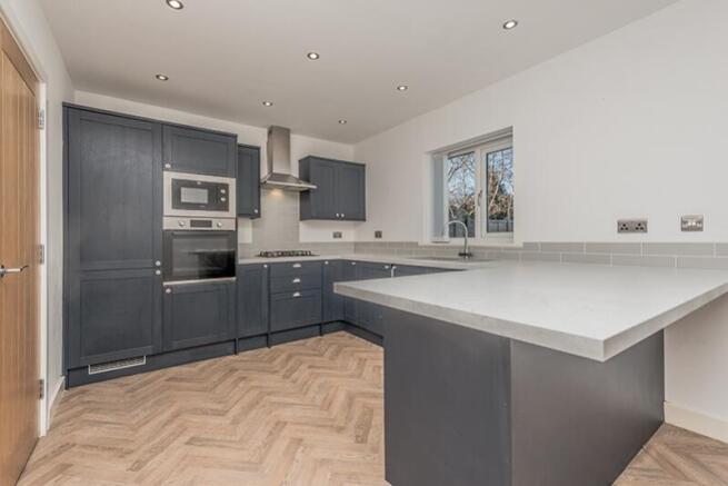 79 WATERLOO LANE, LS13 2JE-5553