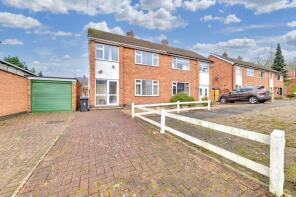 5, Darwen Close, Leicester LE3 9BL