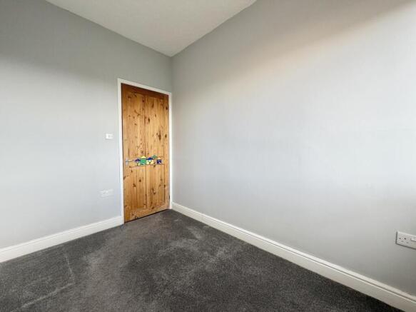 3 bed Terraced for sale Image 11