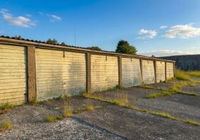1, Blackabrook Avenue, Yelverton PL20 6RH