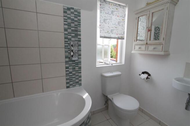 Bathroom.JPG