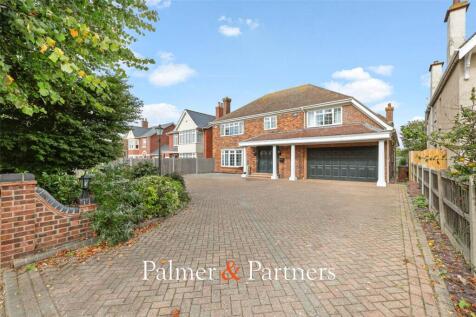 Arnold Road, Clacton-on-Sea, Essex, CO15