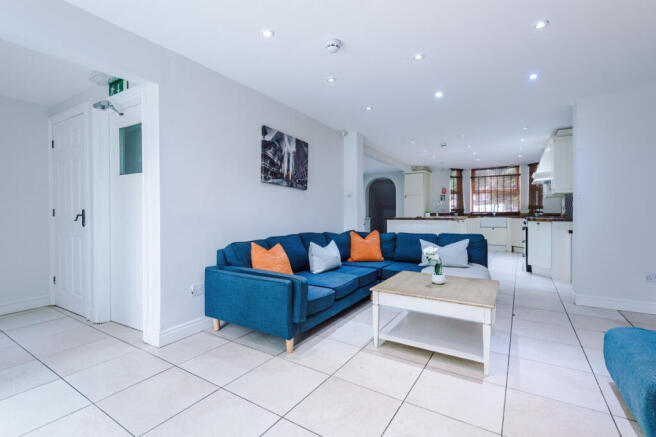 19 Kensington Terrace Living Room 3