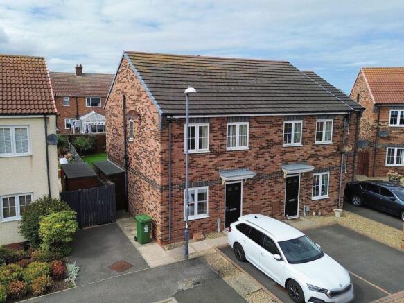 3 bed Semi-Detached for sale in whitby