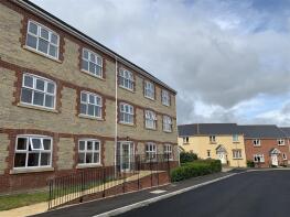 18, Jubilee Close, Crewkerne TA18 8FD