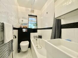 12, Barnard Gardens, Hayes UB4 9ER