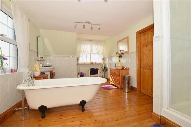 En-suite Bathroom