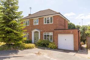 3, Smolletts, East Grinstead RH19 1TJ