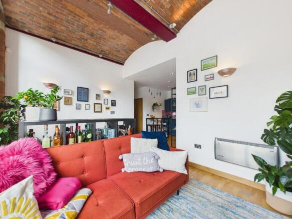 2 bed Apartment for sale Image 5