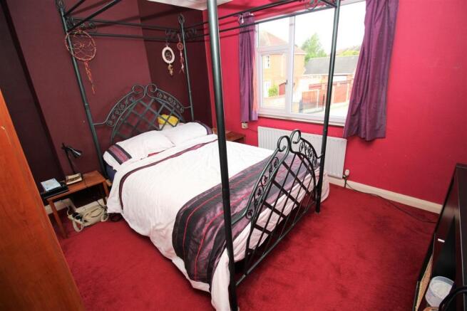 bed 1 (2).JPG