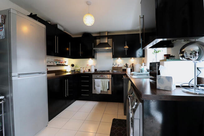 4 bed Town House for sale Image 5