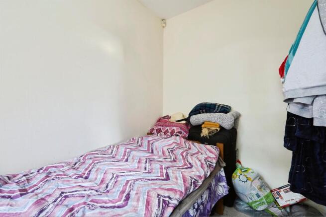 3 bed Apartment for sale Image 8