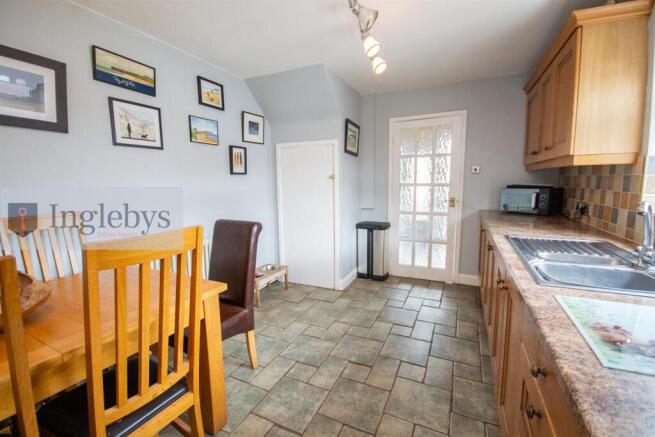 3 bed Semi-Detached for sale Image 9