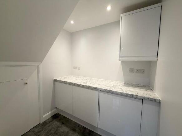 Wentworth Way, Sanderstead, Surrey, CR2 9EZ photo 4