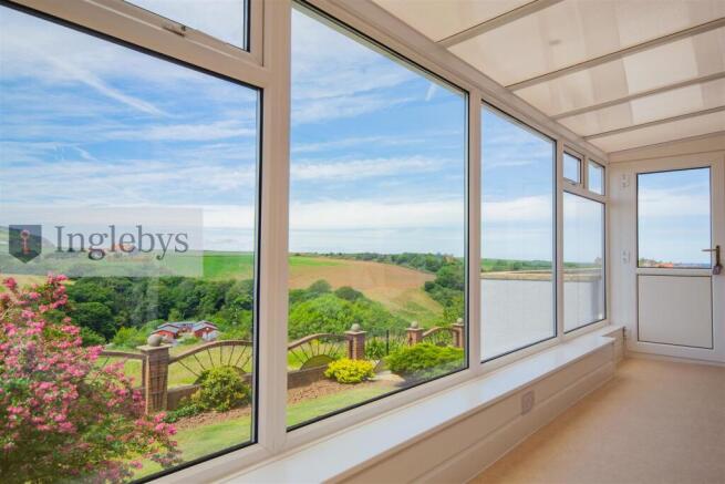 4 bed Detached for sale Image 12