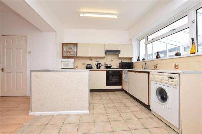 LIVING KITCHEN