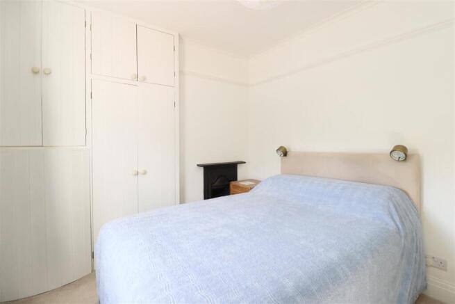 3 bed Terraced for sale Image 11