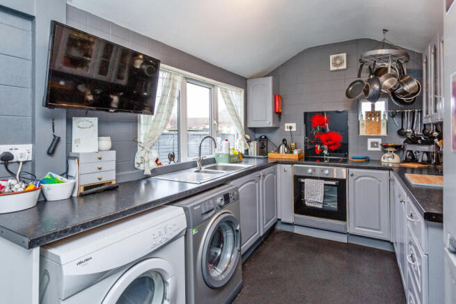 kitchen b