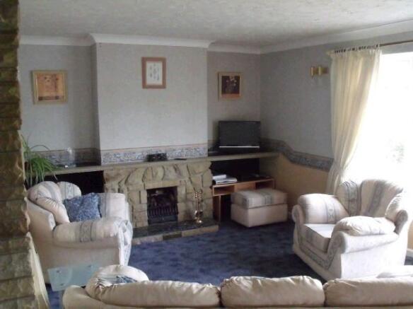 Lounge/Dining Room