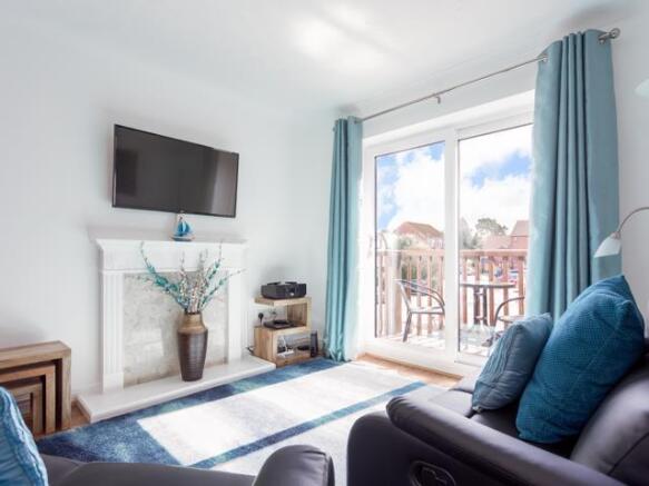 74 Cat - Lounge - CFP 2.jpg