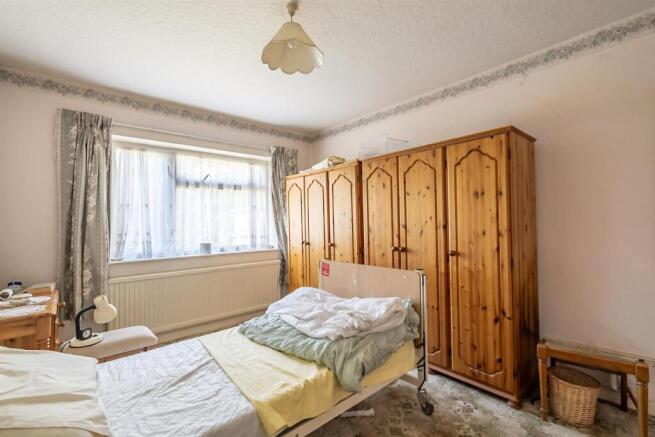 2 bed Semi-Detached Bungalow for sale Image 7