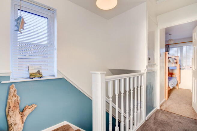 3 bed Detached to rent Image 4