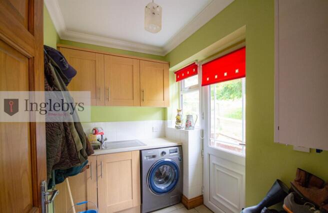 2 bed Detached Bungalow for sale Image 5