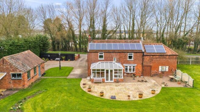 Pasture Road South, Barton-Upon-Humber, North Lincolnshire, DN18 photo 4
