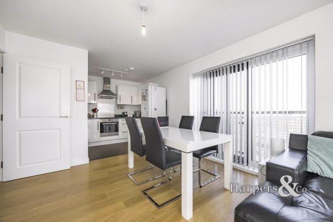 Kitchen / Dining Area