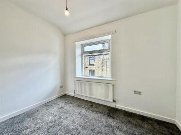 2 bed Terraced for sale Image 8