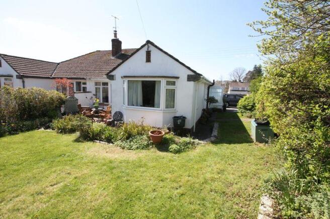 Garden and bungalow