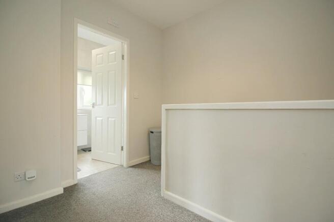 3 bed Terraced for sale Image 9