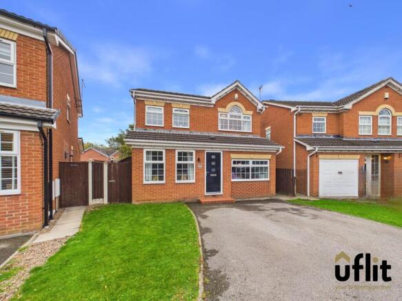 4-bed detached on Wellcroft Gardens, Bramley, Rotherham, £360,000