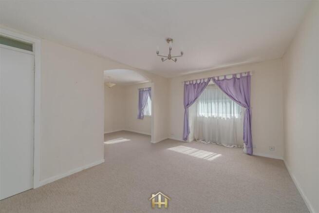 15 CHALK HILL CT DD4 0LU 130826 EDIT (1 of 17).jpg