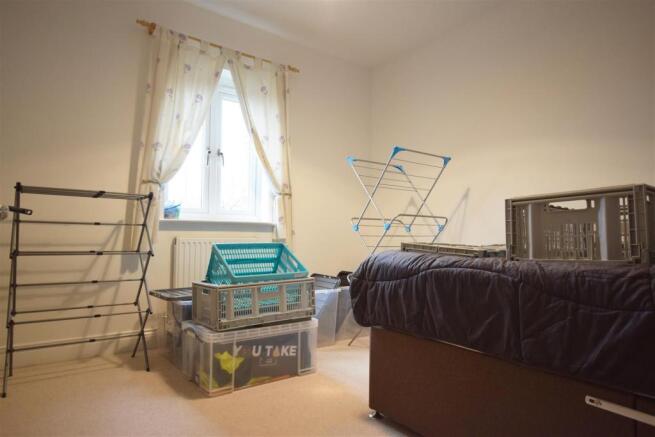 Bed2.jpg