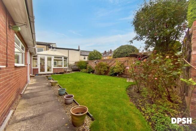 2 bed Detached Bungalow for sale Image 4