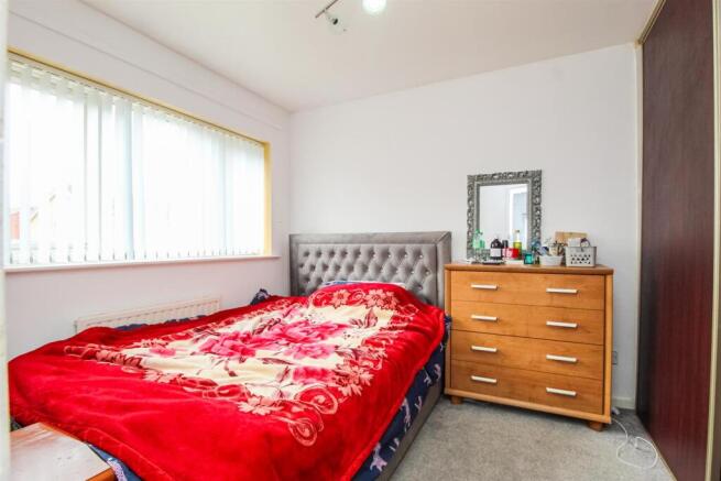 3 bed Terraced for sale Image 6