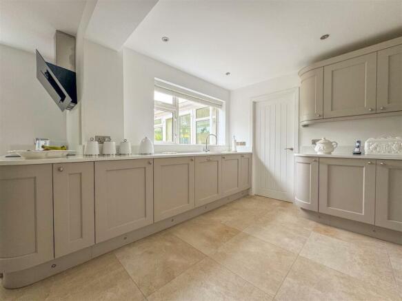 Bramdene Avenue - Image-26.jpg