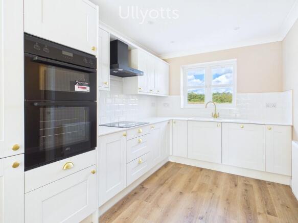 3 bed Semi-Detached for sale Image 7