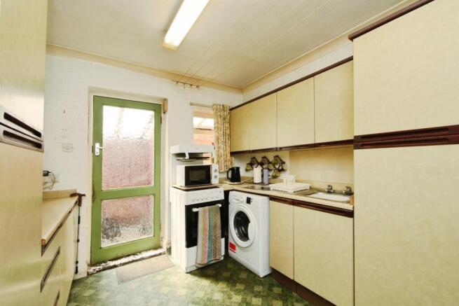 2 bed Detached Bungalow for sale Image 5