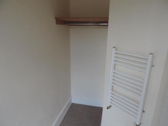 Walk-in dressing room