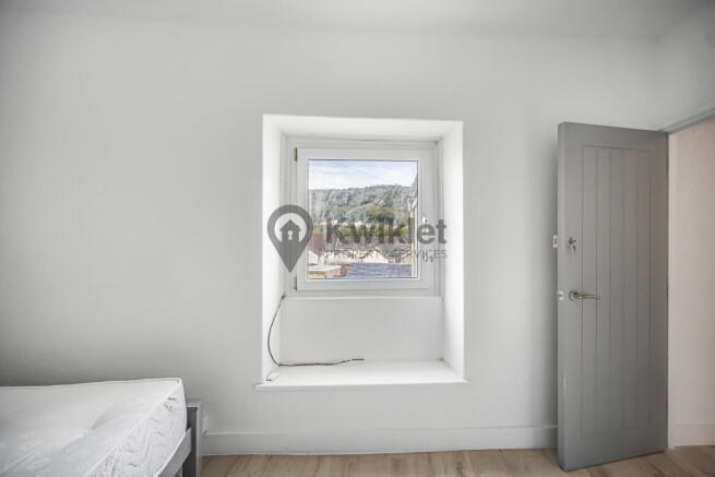 eZy Watermark_13-09-2025_07-28-39-1710pm.jpeg