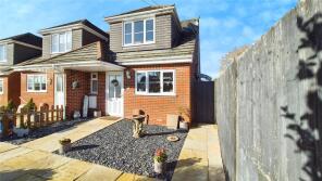 8, Poppy Gardens, Fareham PO15 6FB