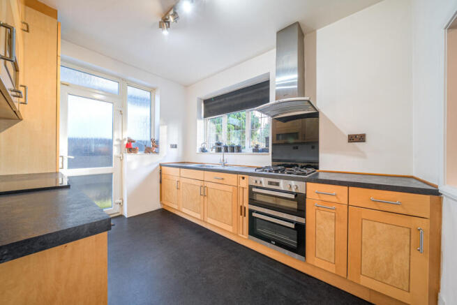 1386840-9-6930bc7...