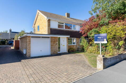 Parkway, St. Ives, PE27 5NS