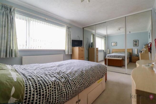 2 bed Detached Bungalow for sale Image 11